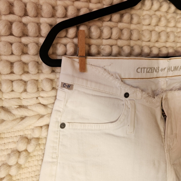 Super low rise Citizen of humanity jean shorts - Picture 4 of 11